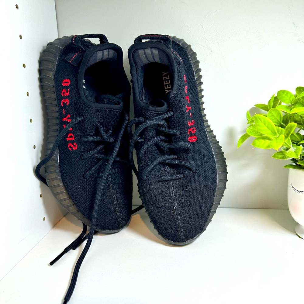 Adidas Jeezy black shoes size 6 like new condition
